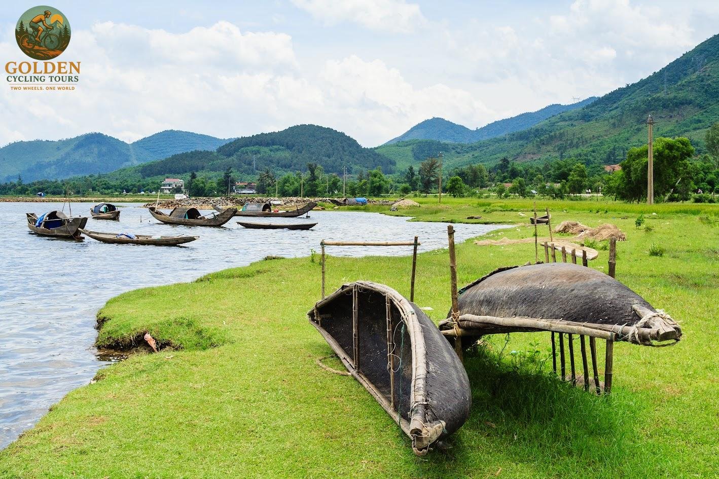 Phuoc Tich Village & Tam Giang Lagoon Full-Day Biking Tour from Hue